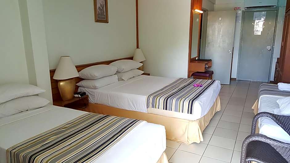 Hexagon International Hotel, Villas & Spa