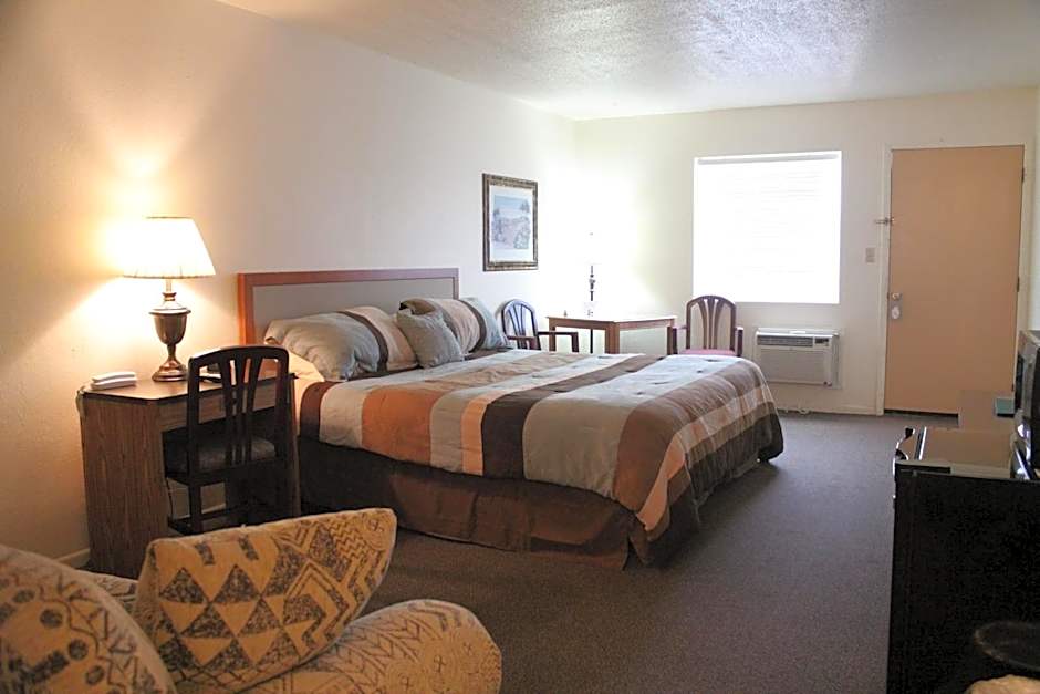 The Lake House Inn