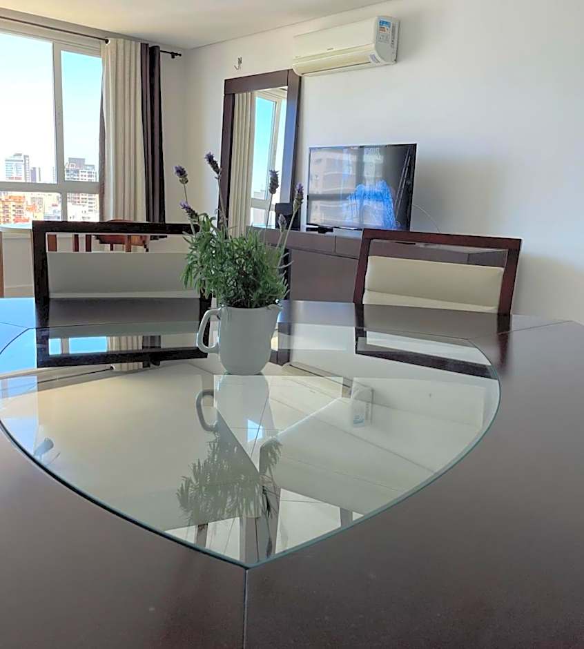 Apartamento no 20 piso com 90m2 e linda vista