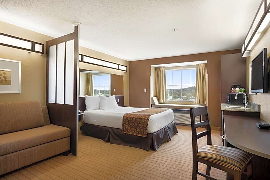 Microtel Inn & Suites By Wyndham Cambridge