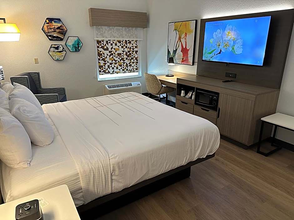 La Quinta Inn & Suites by Wyndham Macon West