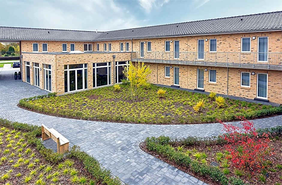 PRIMA Inn HOTEL & HOF NEURUPPIN - digitales & rezeptionsloses Motel