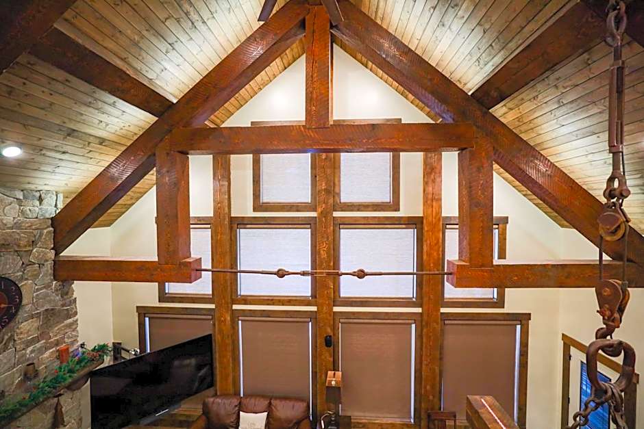 Yellowstone Crossing Lodge