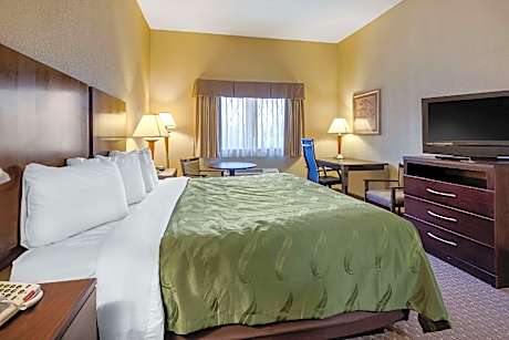 1 King Bed, No Smoking, Accessible Room