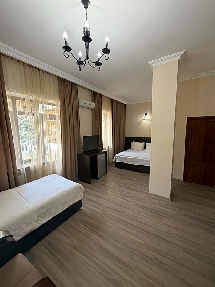 Capital Hotel