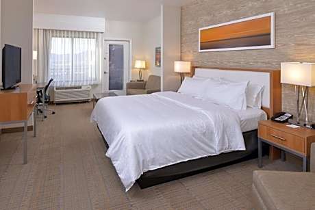 King Room - Mobility Access/Hearing Accessible