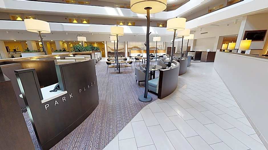 Sheraton West Des Moines Hotel