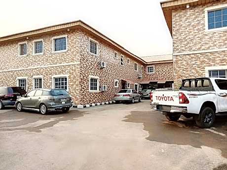 Sycamore Royals Hotel Jahi