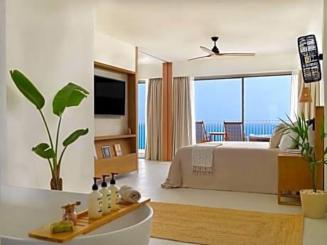 The Reserve Master Suite Ocean Front with Bathtub