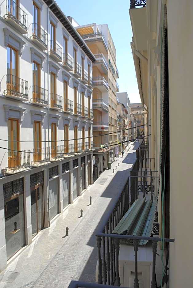 La Perla Granada Suites