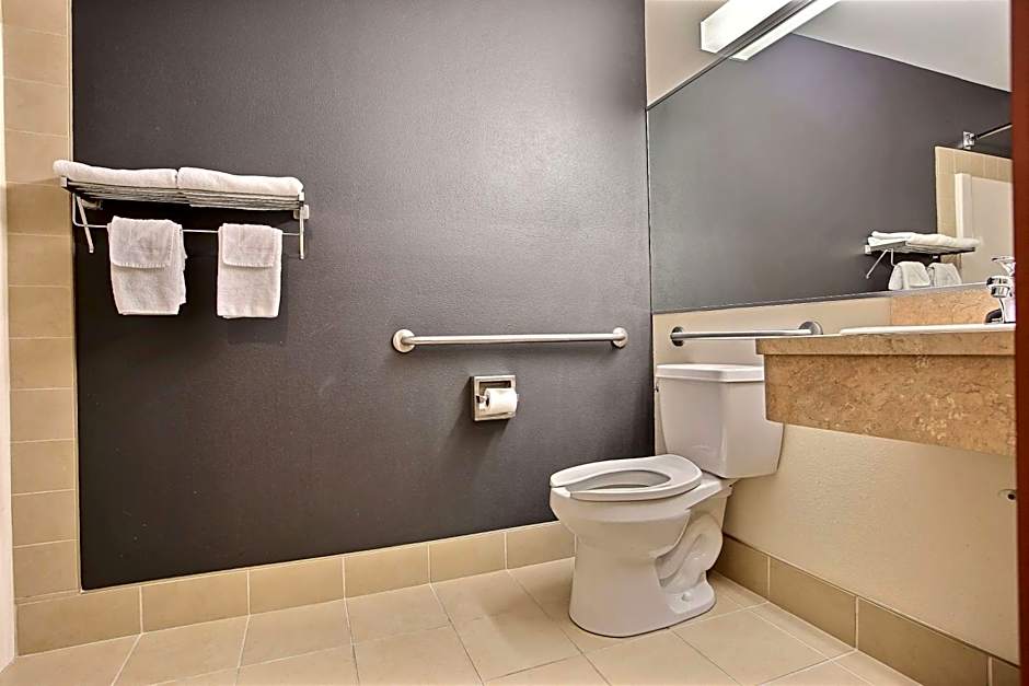 Super 8 by Wyndham Trois-Rivieres