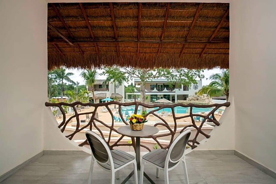 Casa Kaoba Hotel & Suites