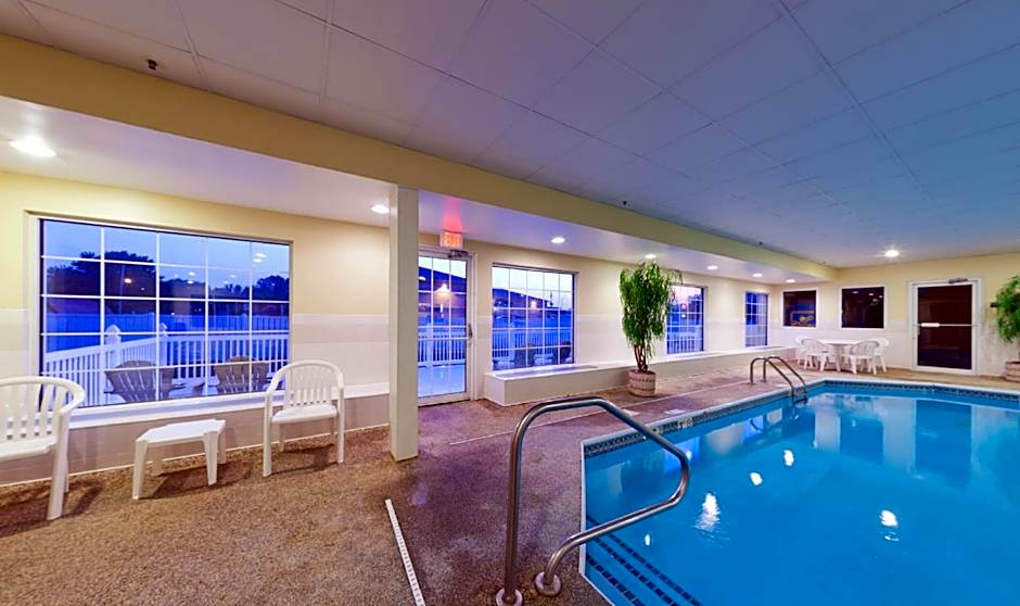 Country Inn & Suites by Radisson, Rock Falls, IL