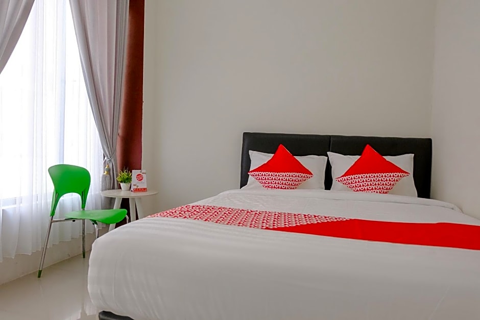 OYO 2798 Semeru Residence Syariah