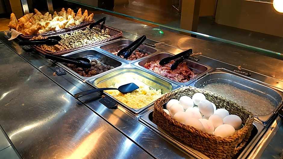 Samantta Hotel & Restaurant