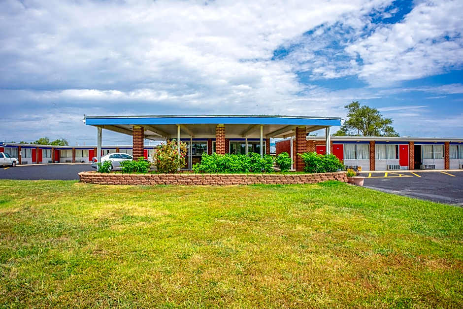 Lamplighter Inn By OYO Independence