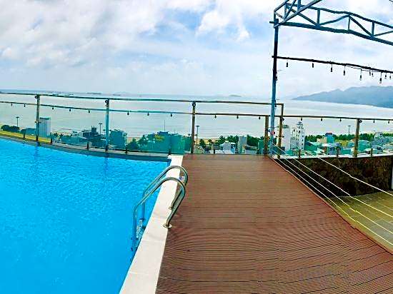 Rustic Hotel Quy Nhon Powered by ASTON