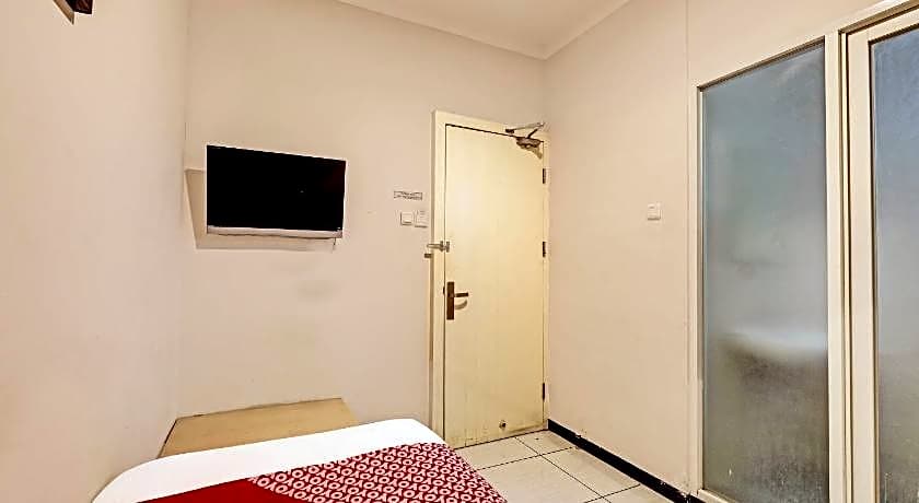 OYO 389 Sky Guesthouse