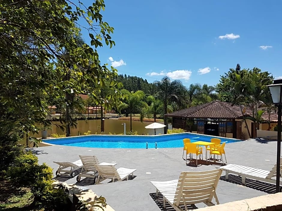 Chalés Sitio Dois Lagos - Amparo SP