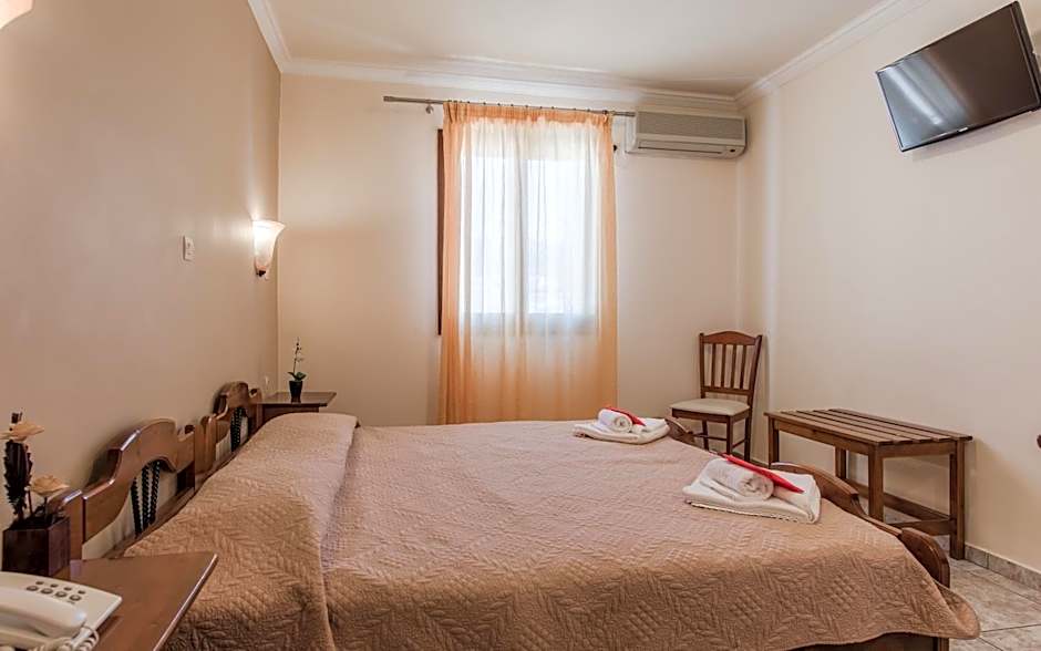 Photo 1 of 8 of Standard 1 Double Bed