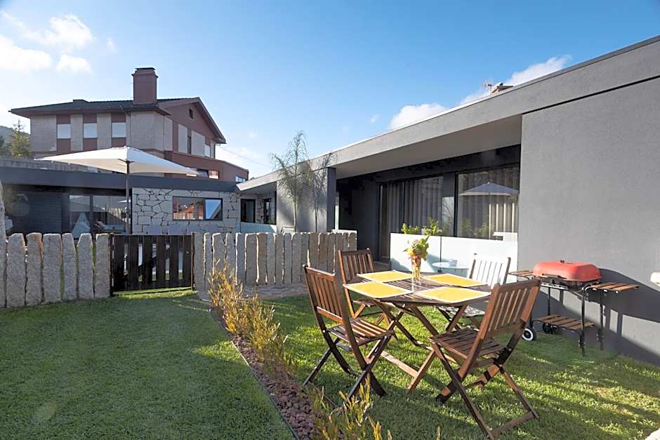 Abraços dos Avós - Casas de aldeia