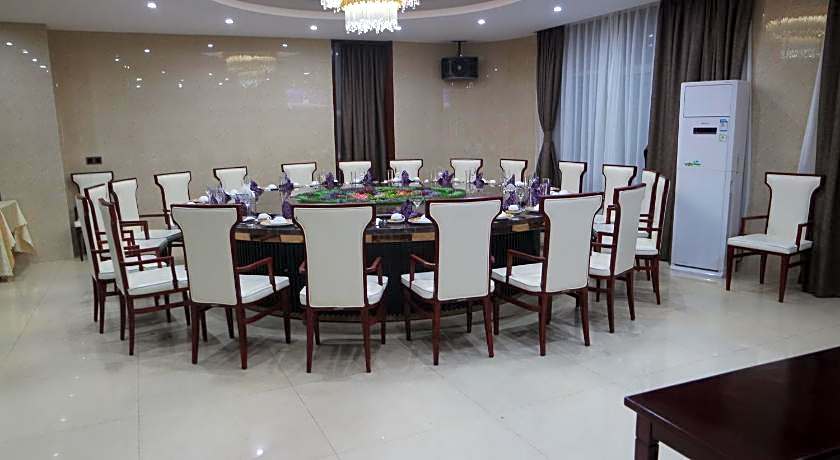 Kololo Courts Hotel And Restaurant